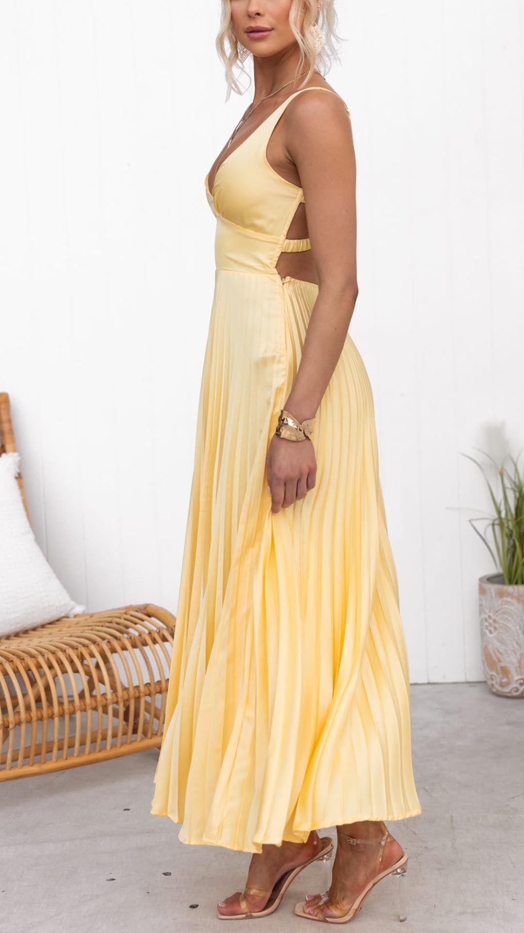 Noor™|Gele geplooide elegante V-hals maxi jurk